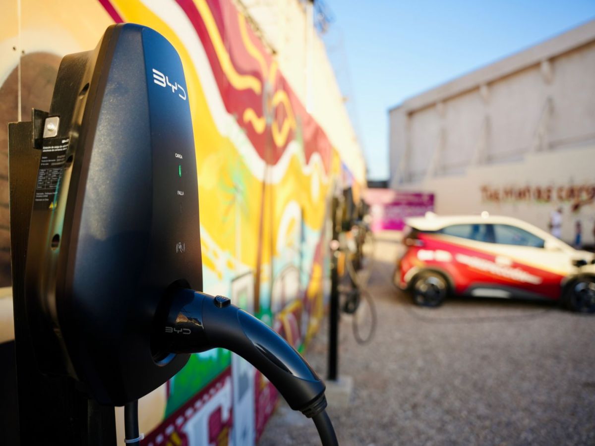 BC impulsa movilidad eléctrica con nueva electrolinera para flota oficial en&nbsp;Mexicali